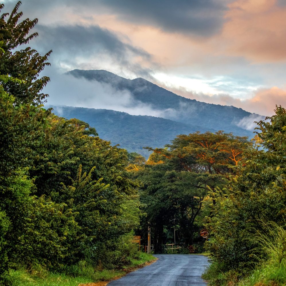 the-history-of-rincon-de-la-vieja-volcano-a-natural-wonder-and-tourism-hub