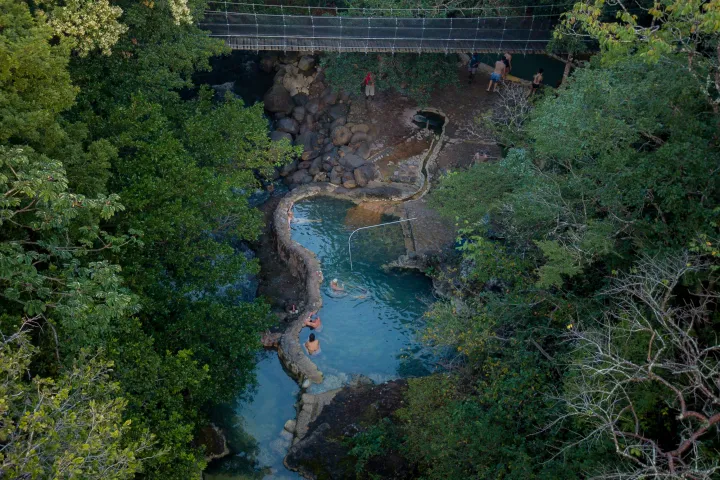 rio negro hot springs