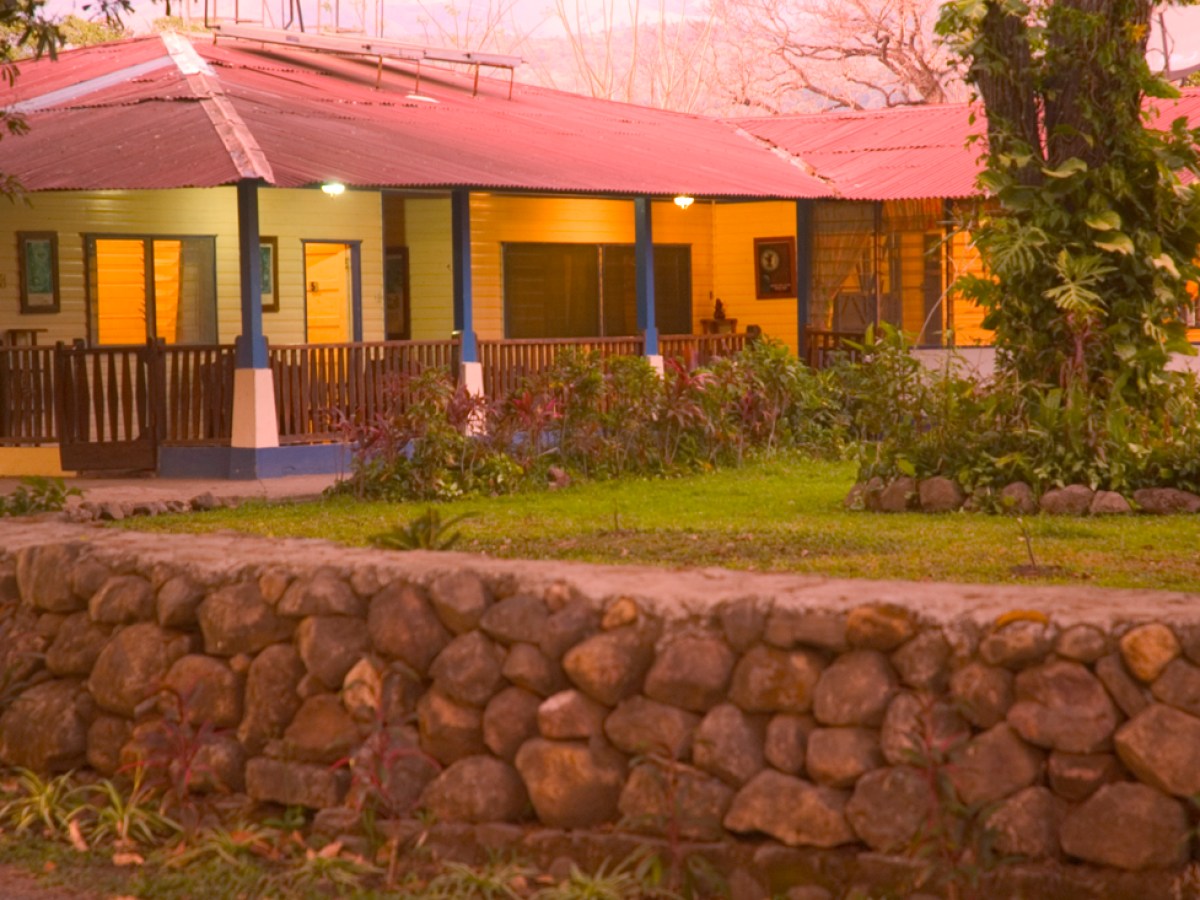 Hacienda Guachipelin exterior