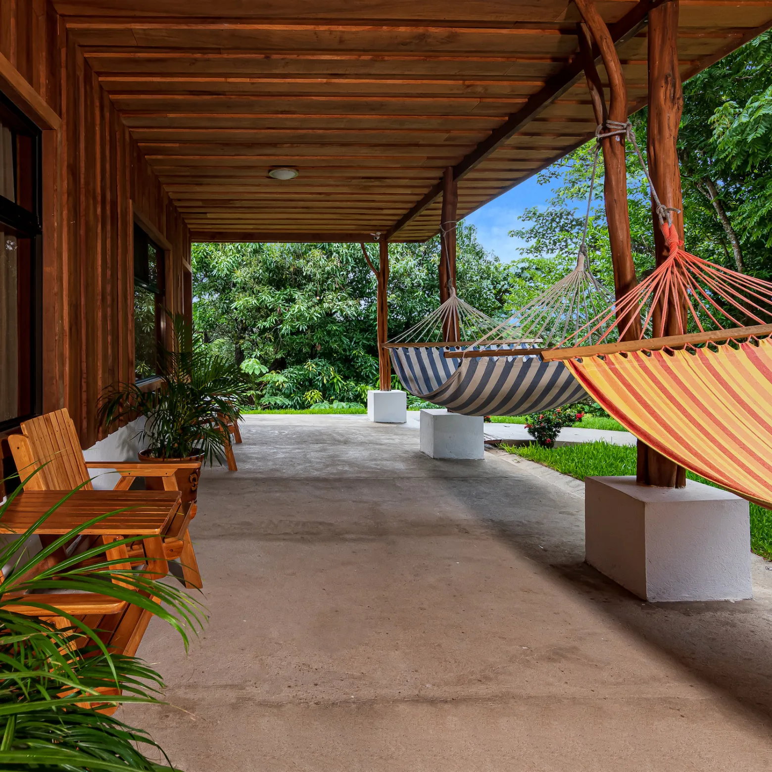 Hotel Hacienda Guachipelin hammocks