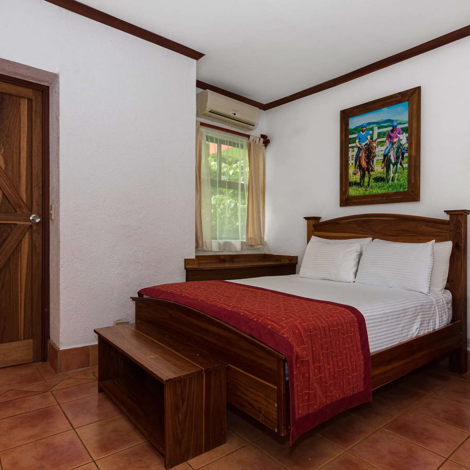 Hotel Hacienda Guachipelin superior room