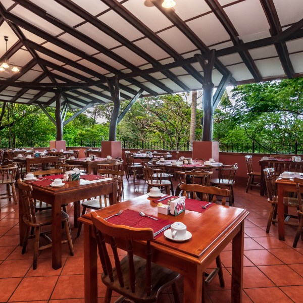 Hacienda Guachipelin restaurant