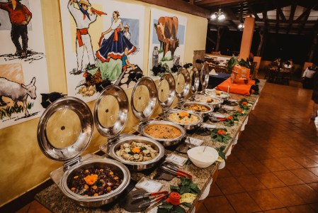 dining-at-hacienda-guachhipelín-is-a-delicious-experience