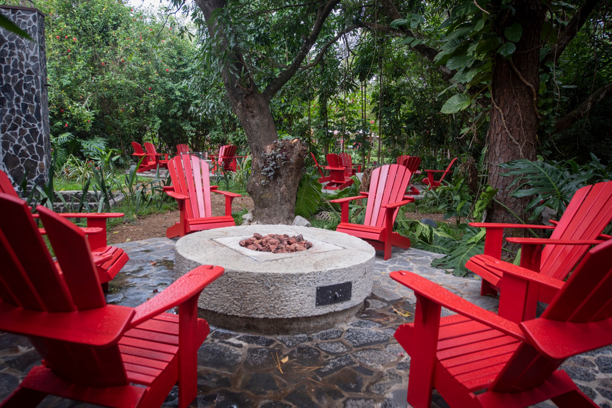 savoring-tradition-a-culinary-journey-at-hacienda-guachipelins-nekajui-garden