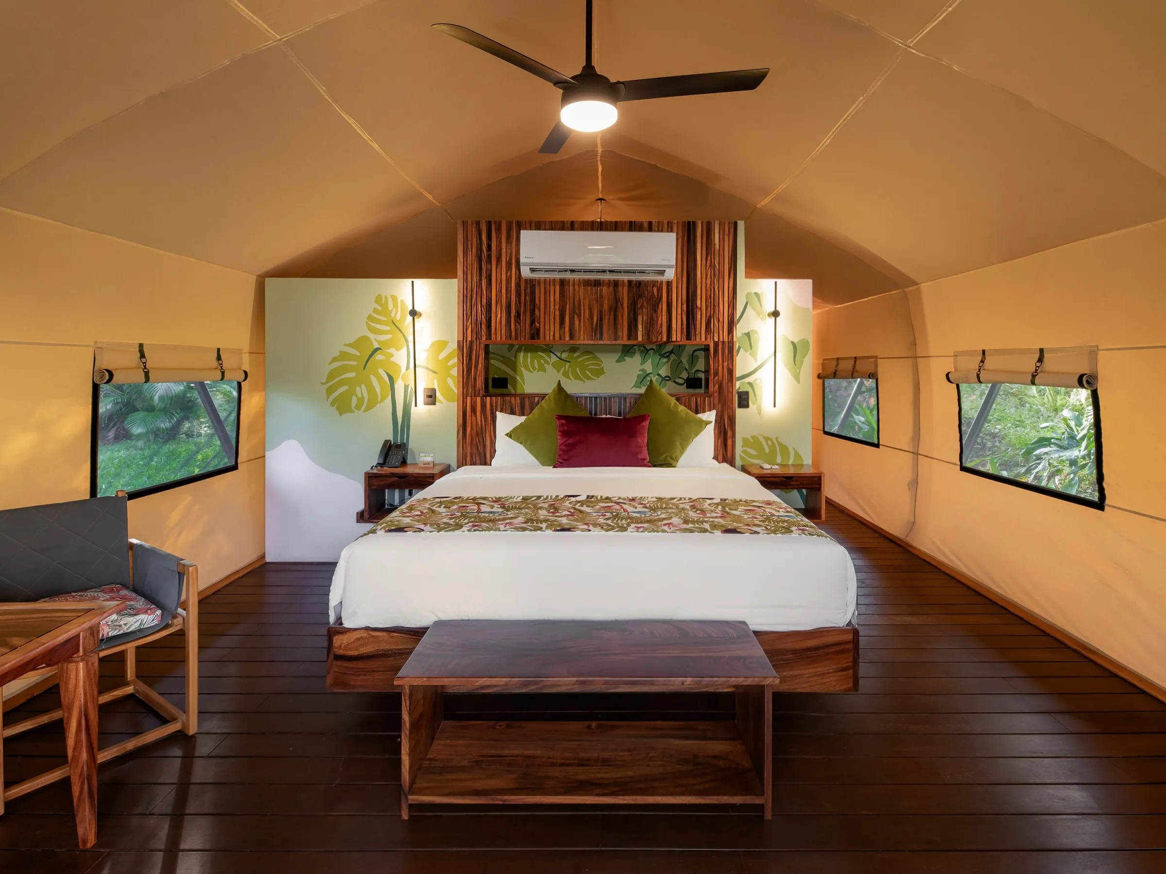 dry-forest-experience-in-guanacaste-hacienda-guachipelin