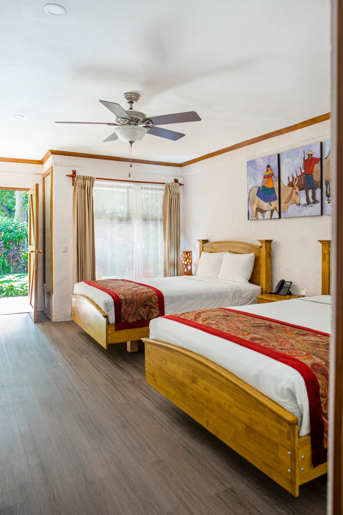 hacienda-guachipelin-rooms-stay-near-rincon-de-la-vieja